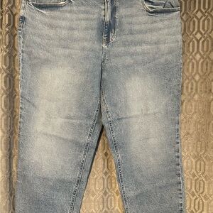 Maurices Cropped Straight denim